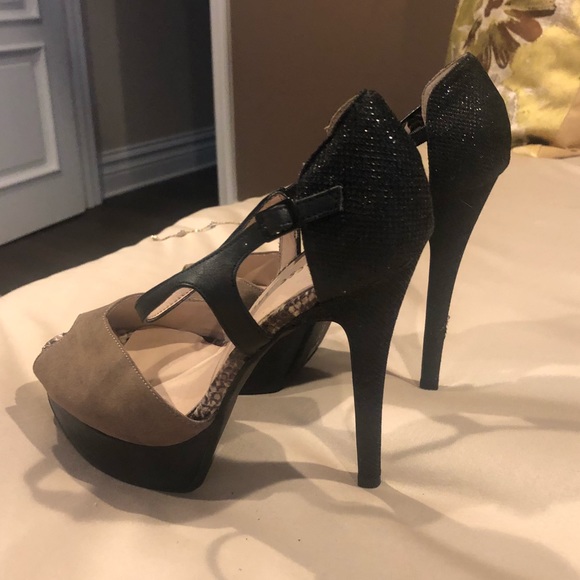 Chinese laundry heels! Perfect for holidays - Picture 4 of 6